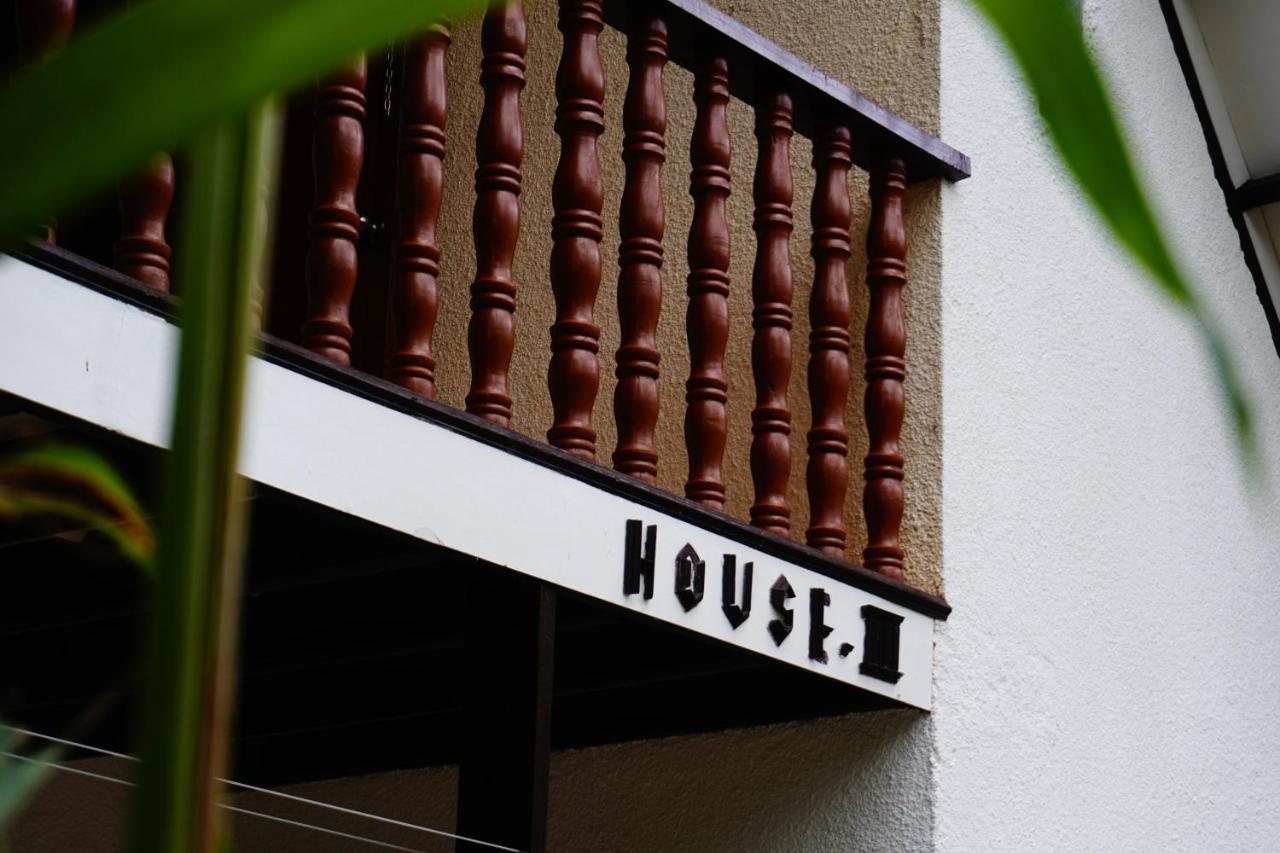 Flower Garden Resort بنغلاو المظهر الخارجي الصورة