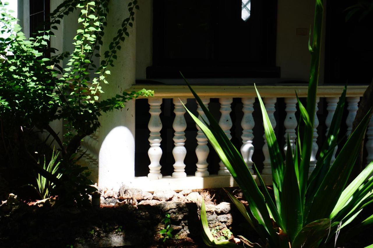 Flower Garden Resort بنغلاو المظهر الخارجي الصورة
