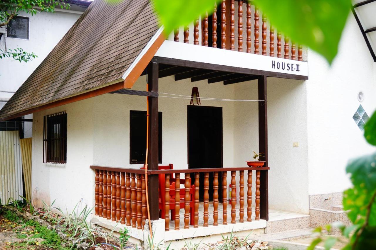 Flower Garden Resort بنغلاو المظهر الخارجي الصورة