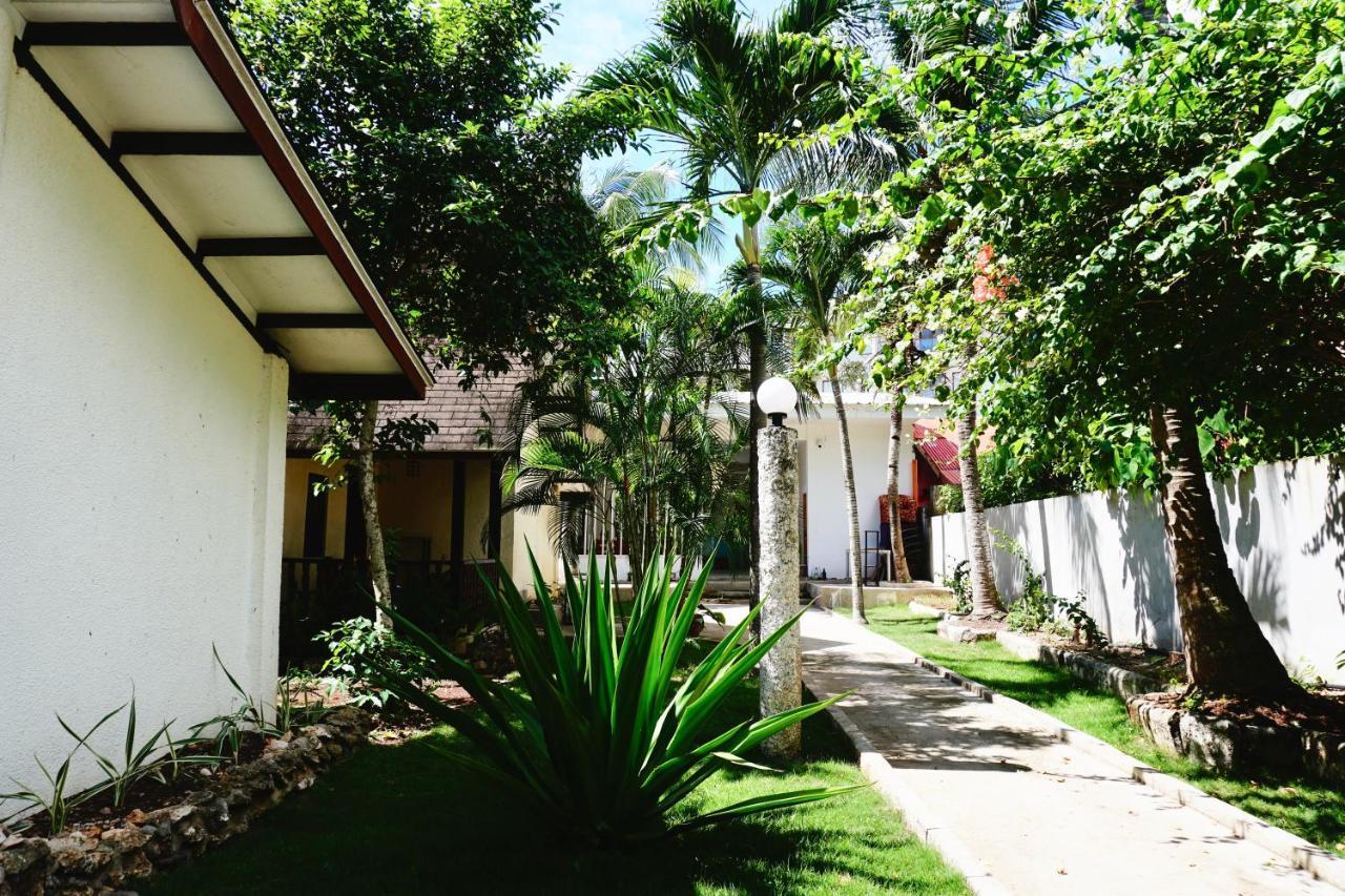 Flower Garden Resort بنغلاو المظهر الخارجي الصورة